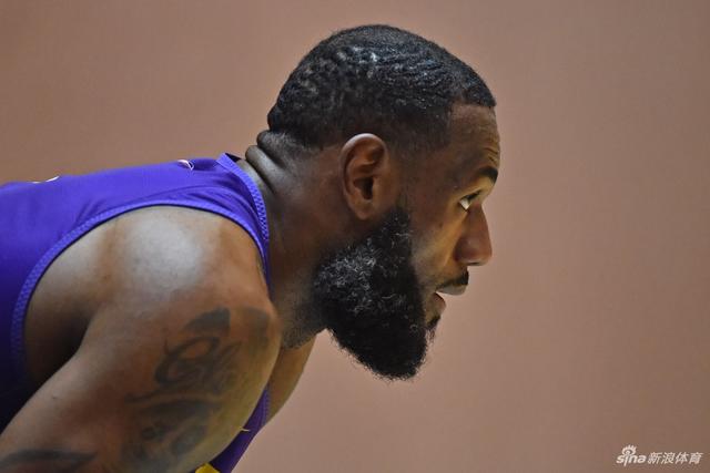 NBA历史季后赛场均助攻球员排行榜